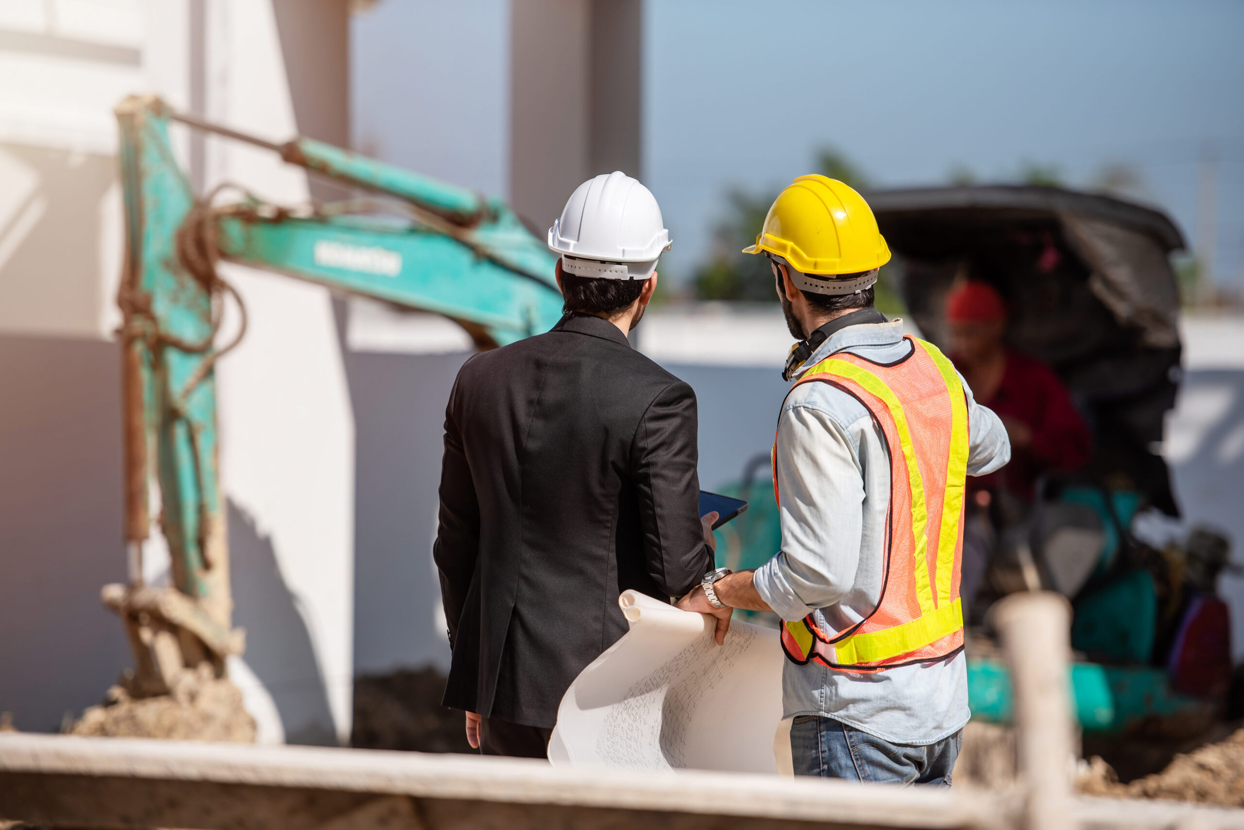 construction_worker_engineer_working_together_construction_site (2)